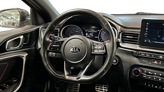 Kia ProCeed 8 of 24