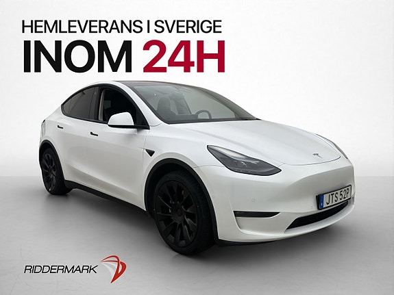 Tesla Model Y 4 of 30