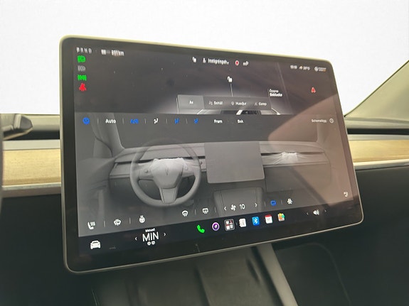 Tesla Model Y 19 of 30