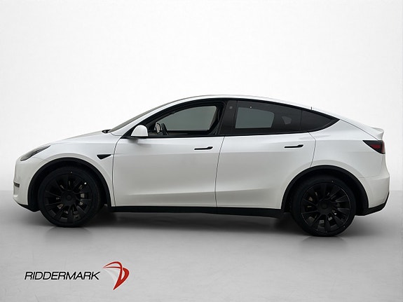 Tesla Model Y 5 of 30