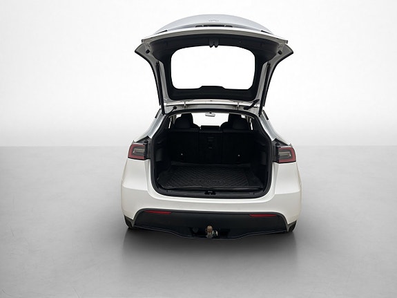 Tesla Model Y 30 of 30