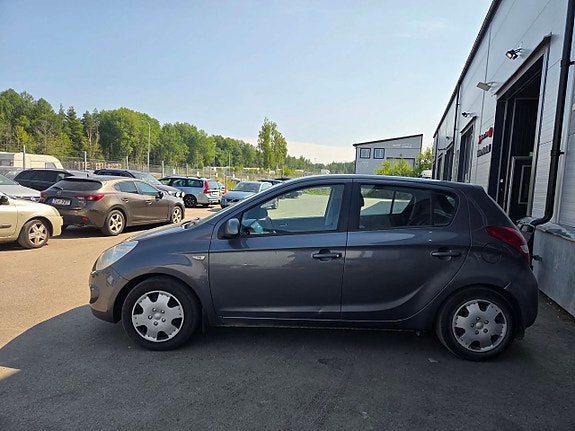 Hyundai i20 8 of 16