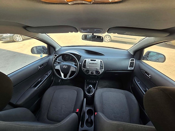 Hyundai i20 9 of 16
