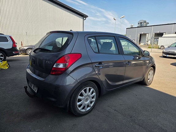 Hyundai i20 14 of 16