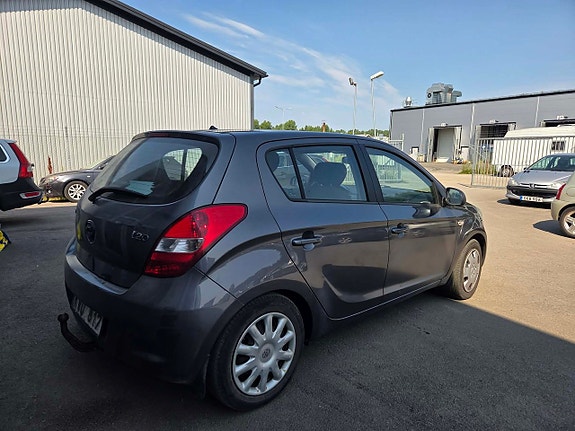 Hyundai i20 15 of 16