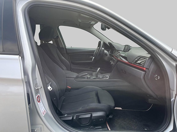 BMW 320d 4 of 10