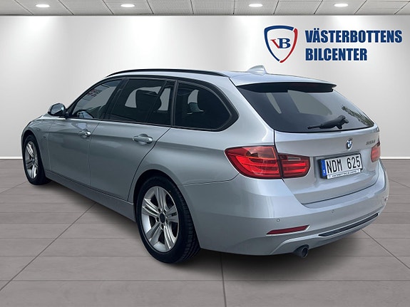 BMW 320d 3 of 10