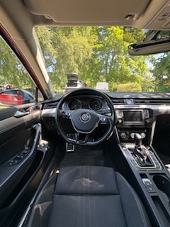Volkswagen Passat Alltrack 4 of 6