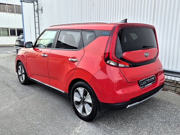 Kia e-Soul 4 of 5