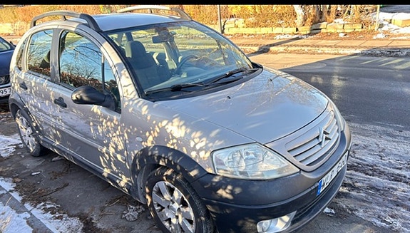Citroen C3 2 of 3