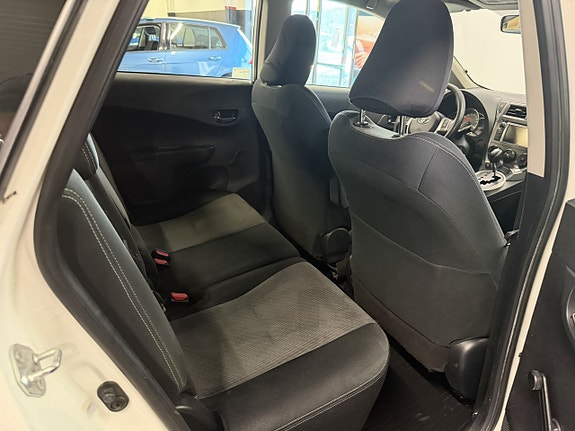 Toyota Verso-S 17 of 20