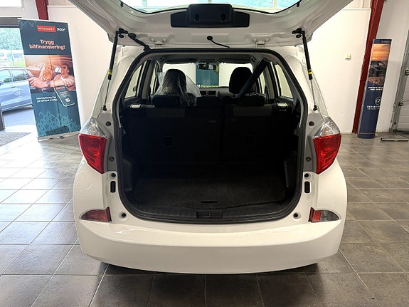 Toyota Verso-S 12 of 20