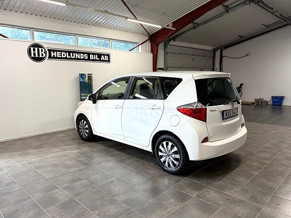 Toyota Verso-S 10 of 20