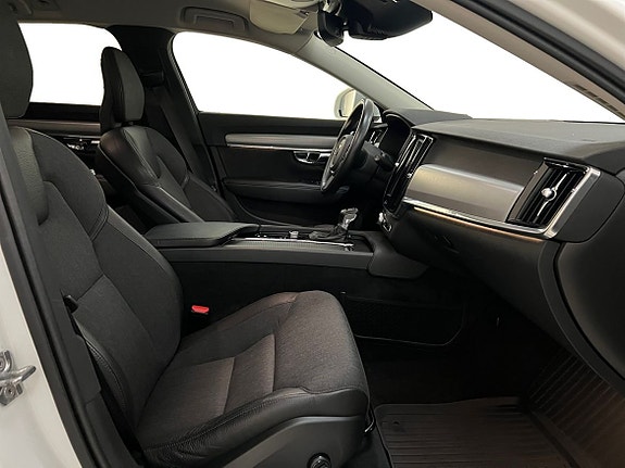 Volvo V90 4 of 5