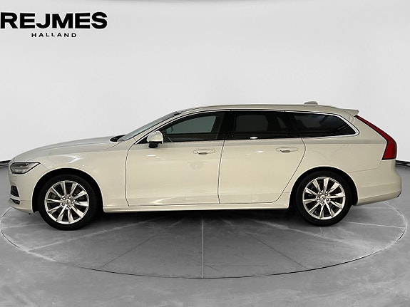 Volvo V90 3 of 5