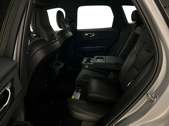 Volvo XC60 7 of 14