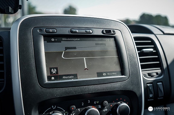 Renault Trafic 12 of 15