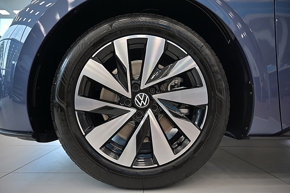 Volkswagen ID.3 2 of 27