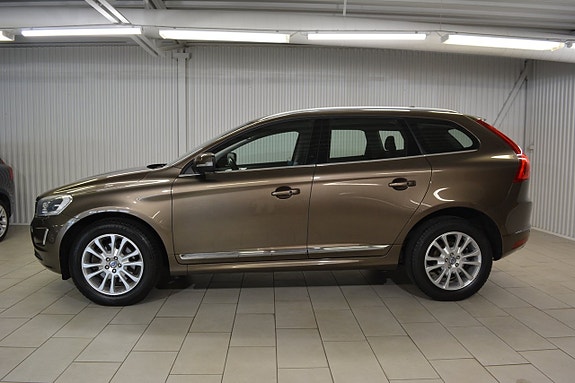 Volvo XC60 3 of 5