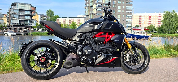 Ducati Diavel 1260S 3 of 6