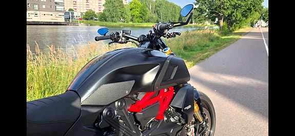 Ducati Diavel 1260S 5 of 6