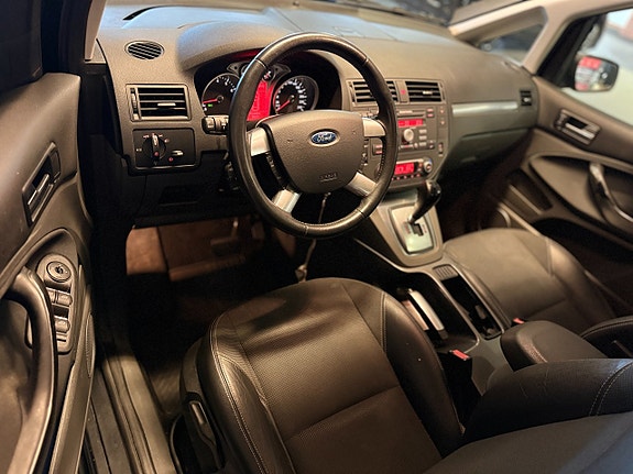 Ford C-Max 8 of 13