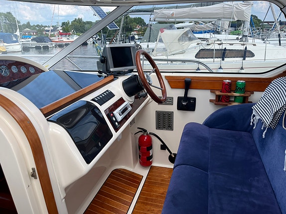 Aquador 26ht 2 of 9