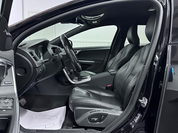 Volvo V60 Cross Country 13 of 25