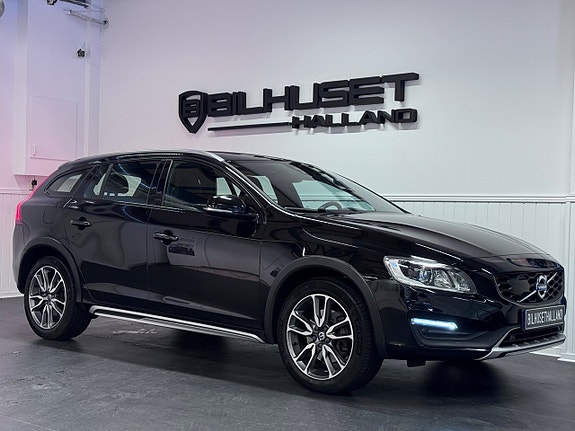 Volvo V60 Cross Country 5 of 5