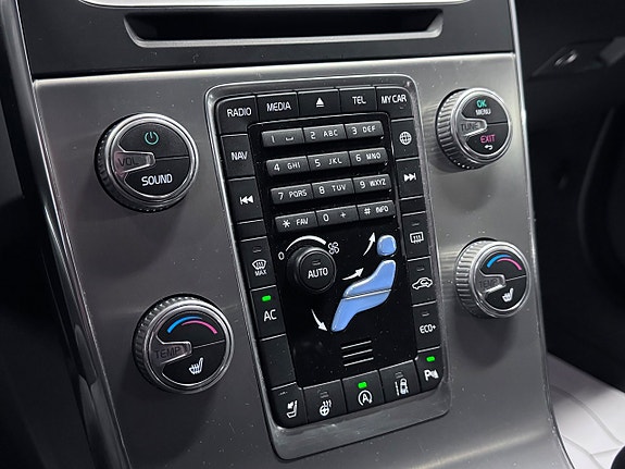 Volvo V60 Cross Country 22 of 25