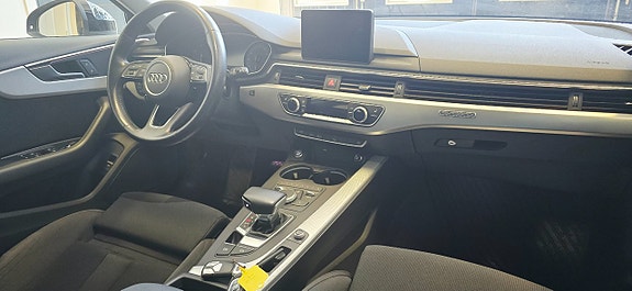 Audi A4 21 of 24