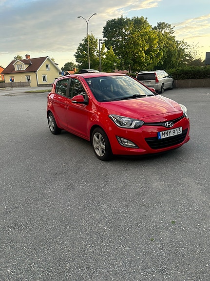 Hyundai i20 3 of 5
