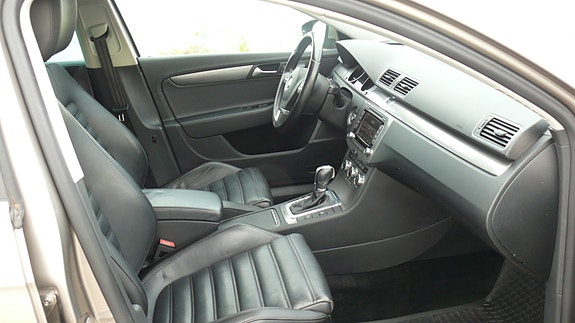 Volkswagen Passat 9 of 18