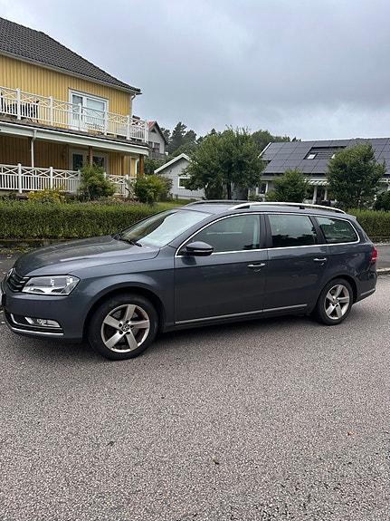Volkswagen Passat 2 of 5