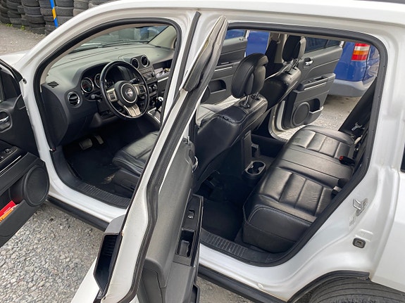 Jeep Compass 9 of 13