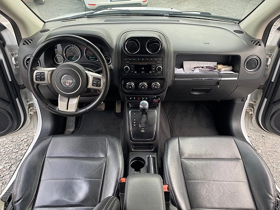 Jeep Compass 2 of 5