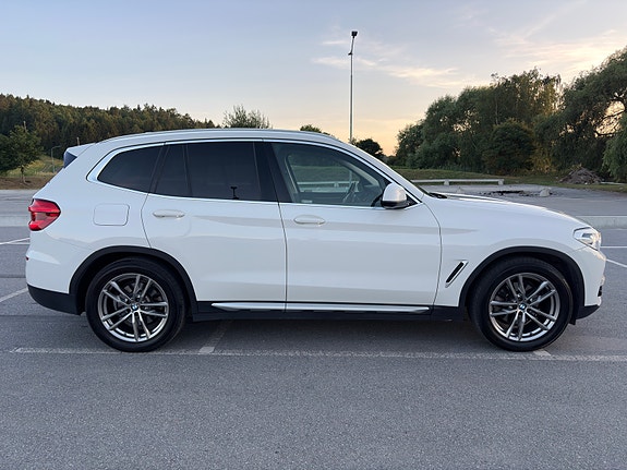 BMW X3 4 of 5