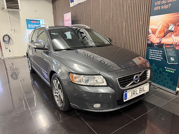Volvo V50 4 of 5