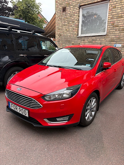 Ford Focus 2 of 4