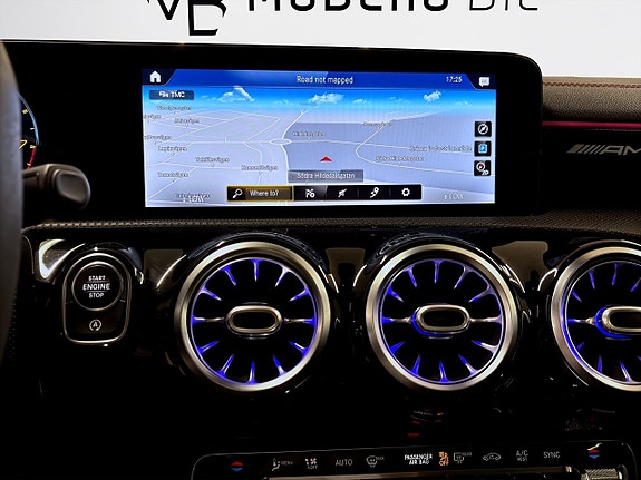 Mercedes-Benz CLA45 17 of 21