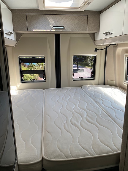 Karmann Davis 590 liftestyle 8 of 9