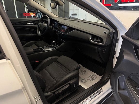 Opel Insignia 19 of 21
