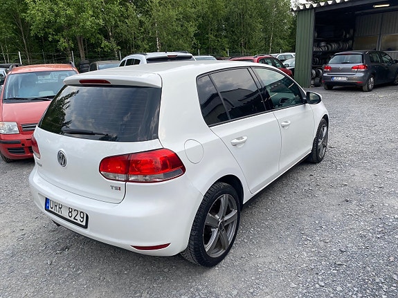Volkswagen Golf VI 9 of 11