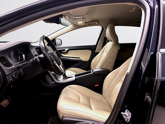 Volvo V60 12 of 19