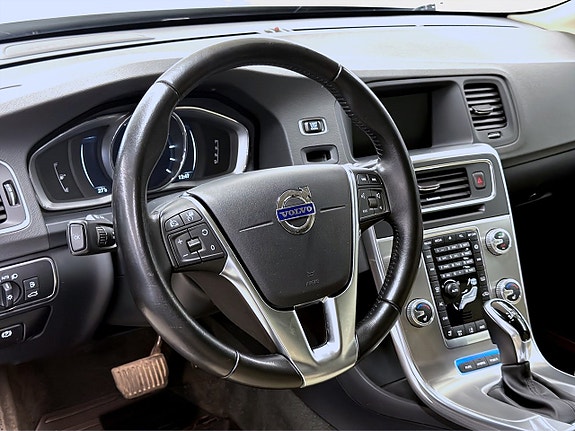 Volvo V60 14 of 19