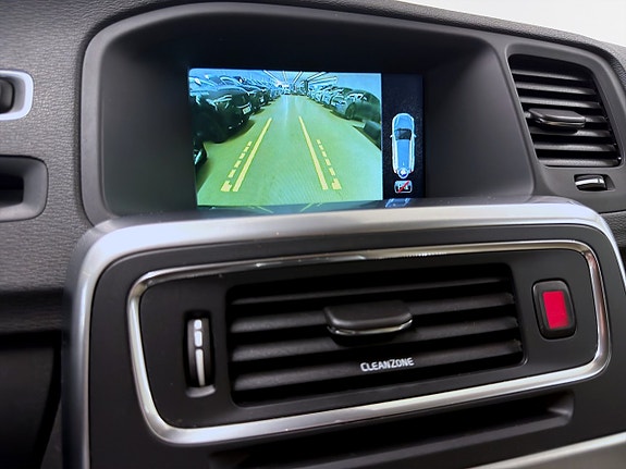 Volvo V60 17 of 19