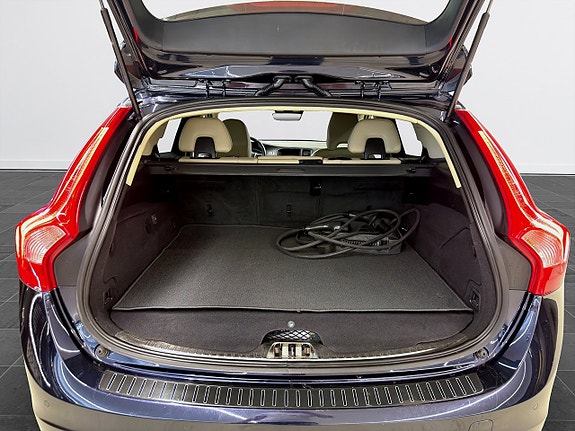 Volvo V60 7 of 19