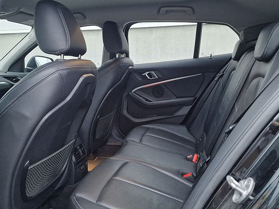 BMW 118d 7 of 10