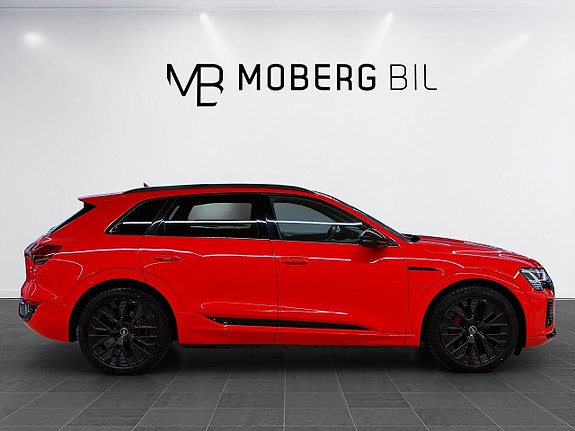 Audi Q8 4 of 5