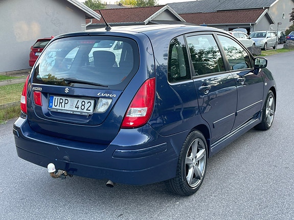 Suzuki Liana 3 of 5